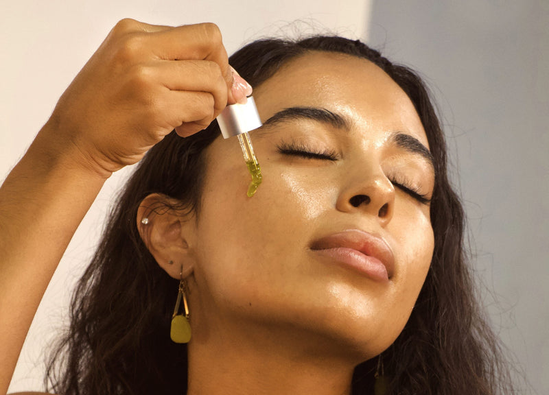 4 Ways to Use A Skincare Facial Oil